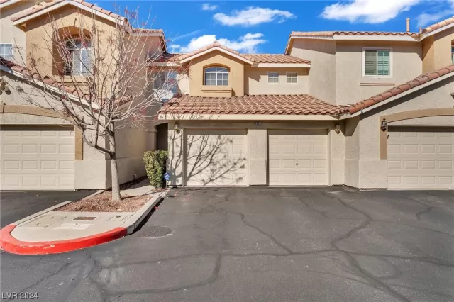 MLS: 2552201 Condo For Sale