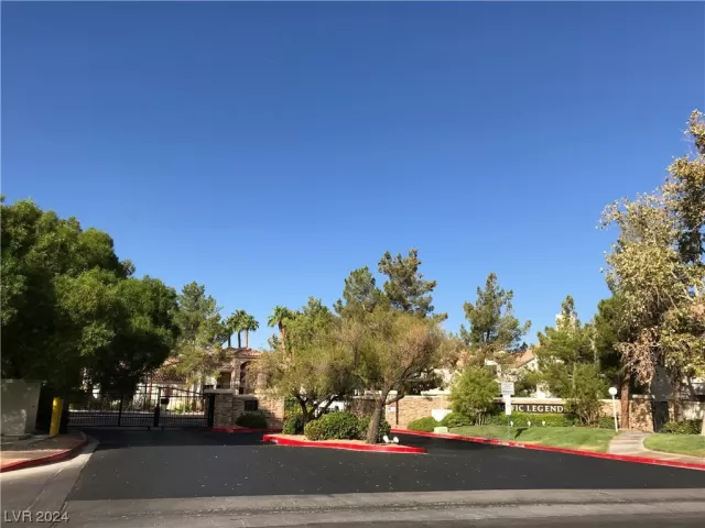 MLS: 2552214 Condo For Sale