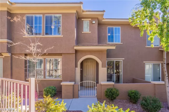 MLS: 2552217 Condo For Sale