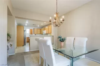 Photo #5: 2552217 Listing