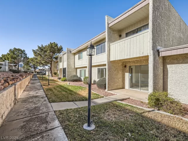 MLS: 2552258 Condo For Sale