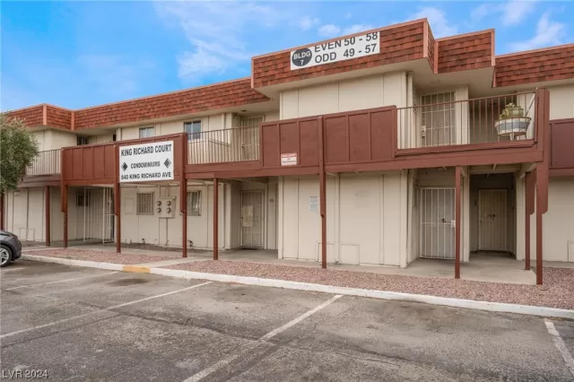 MLS: 2552262 Condo For Sale