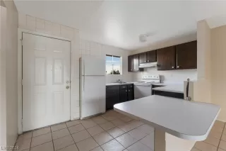 Photo #2: 2552262 Listing 