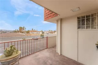 Photo #4: 2552262 Listing 