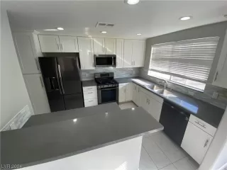 Photo #2: 2552283 Listing 
