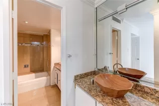 Photo #4: 2552298 Listing 