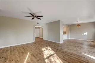 Photo #5: 2552327 Listing 