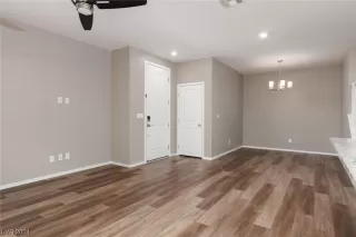 Photo #4: 2552329 Listing