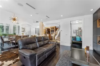 Photo #6: 2552384 Listing 