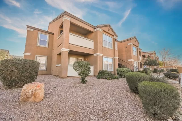 MLS: 2552394 Condo For Sale