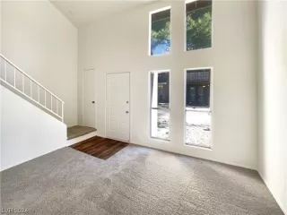 Photo #1: 2552413 Listing