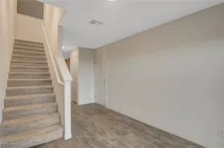 Photo #6: 2552417 Listing