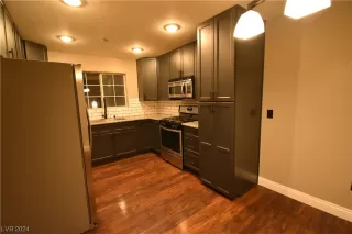 Photo #3: 2552429 Listing 