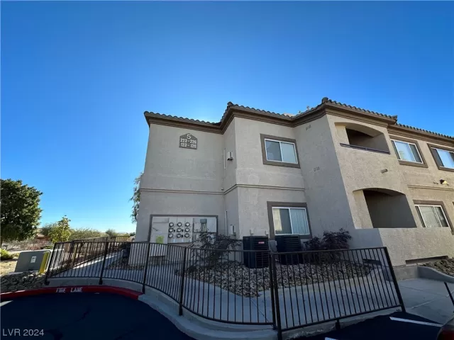 MLS: 2552484 Condo For Sale