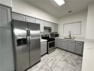 Photo #2: 2552484 Listing 