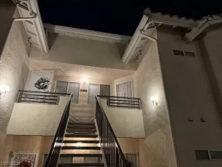 Photo #1: 2552492 Listing