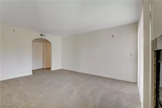 Photo #5: 2552499 Listing