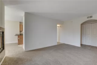 Photo #6: 2552499 Listing