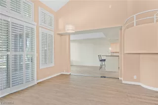 Photo #4: 2552516 Listing