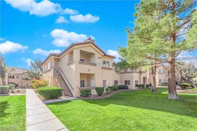 MLS: 2552527 Condo For Sale