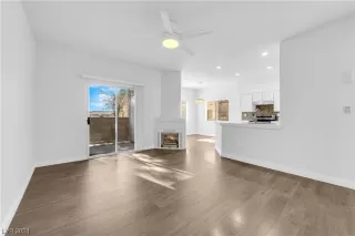 Photo #3: 2552527 Listing