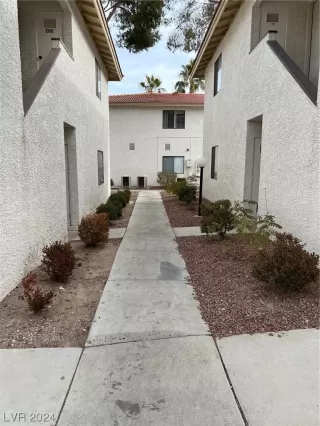 Photo #1: 2552544 Listing 