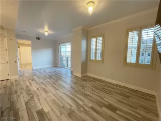 Photo #1: 2552561 Listing 