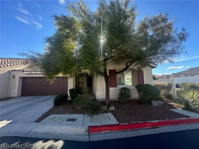 MLS: 2552573 Condo For Sale