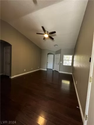 Photo #1: 2552573 Listing 