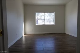 Photo #4: 2552601 Listing