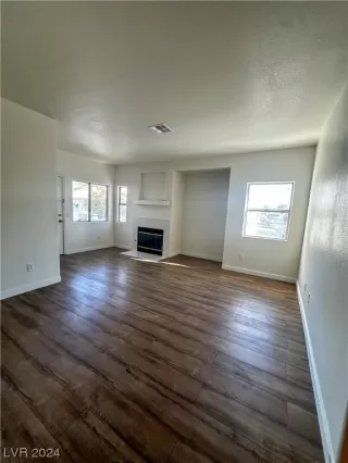 Photo #6: 2552601 Listing