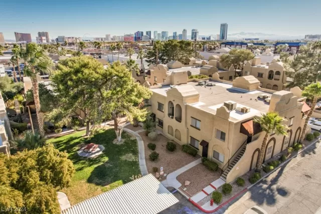 MLS: 2552603 Condo For Sale