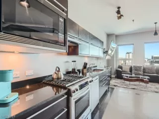 Photo #6: 2552607 Listing