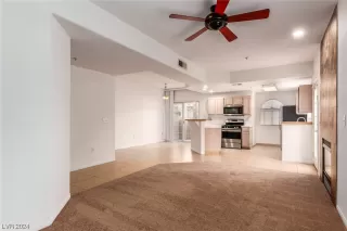 Photo #3: 2552676 Listing