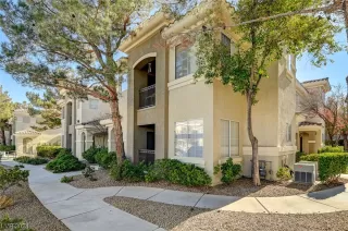 Photo #2: 2552722 Listing