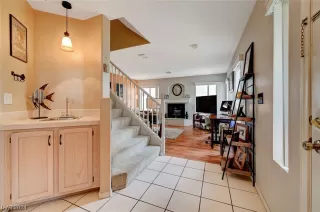 Photo #3: 2552731 Listing