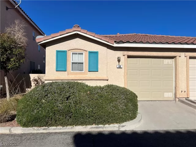 MLS: 2552740 Condo For Sale