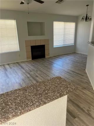 Photo #1: 2552740 Listing 