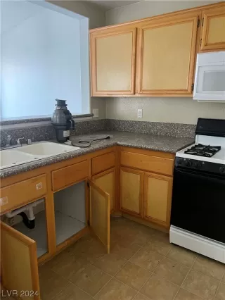 Photo #6: 2552740 Listing 