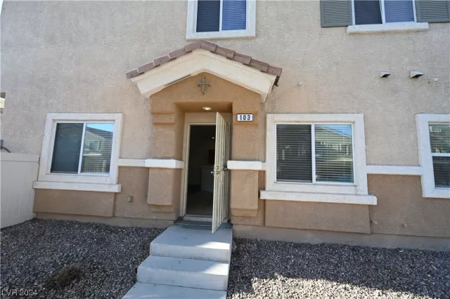 MLS: 2552768 Condo For Sale