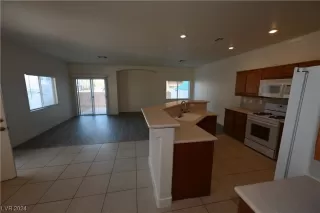 Photo #5: 2552768 Listing 