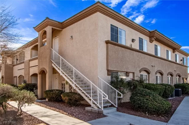 MLS: 2552811 Condo For Sale