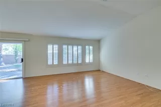 Photo #5: 2552815 Listing 