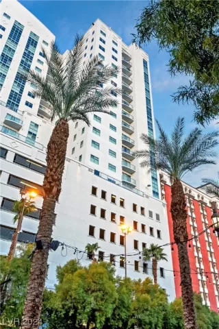 Photo #5: 2552821 Listing 