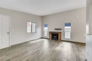 Photo #2: 2552837 Listing