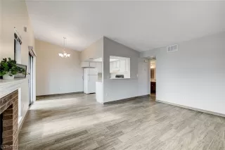 Photo #4: 2552837 Listing