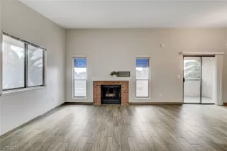 Photo #6: 2552837 Listing