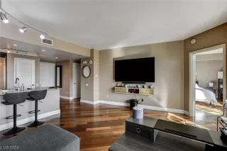 Photo #1: 2552844 Listing