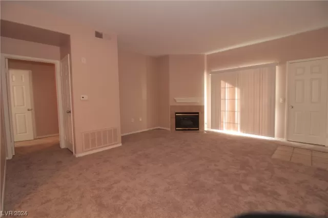 MLS: 2552880 Condo For Sale