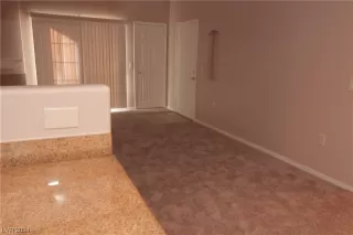 Photo #4: 2552880 Listing